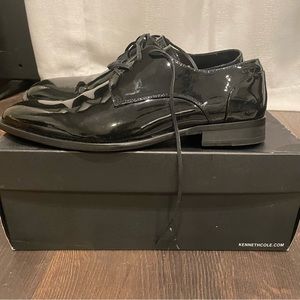 Kenneth Cole New York Men's Keep T Rack PA Tuxedo Oxford